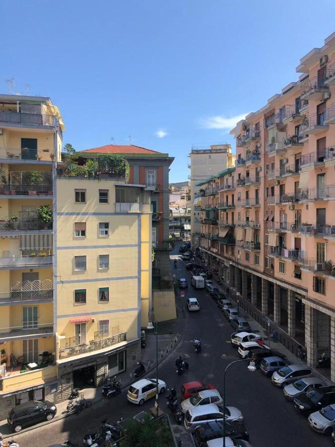 Super Elegante Napoli Centro Con Posto Auto E Wifi Veloce Apartman Kültér fotó